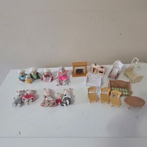 Sylvanian Calico Critters LIL Woodzee Lot 